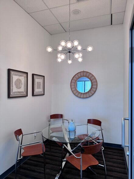 More Photos Of 2135-2141 Bellflower Blvd, Long Beach Storefront For Lease