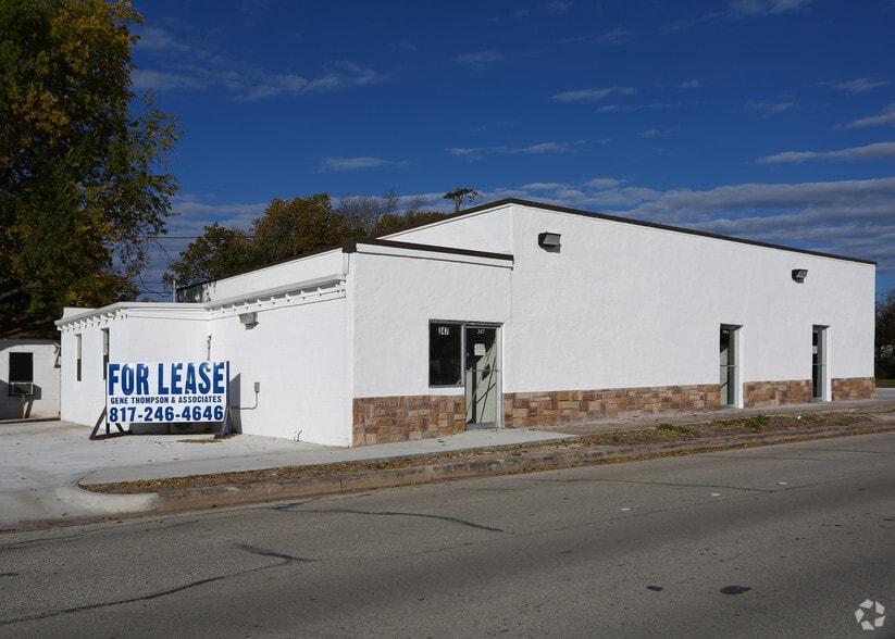 More Photos Of 347-349 N Cherry Ln, Fort Worth General Retail For Sale