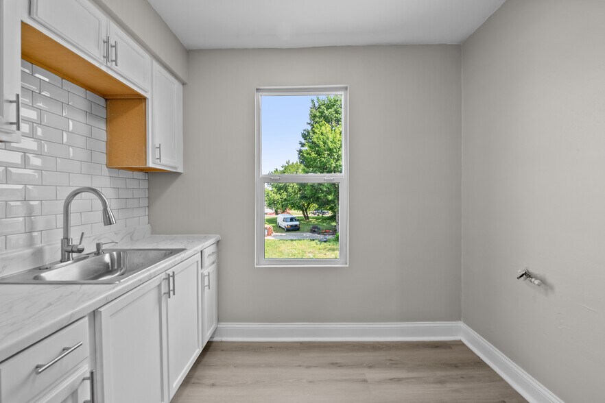 More Photos Of 7430 Alaska St, Detroit Apartments For Sale