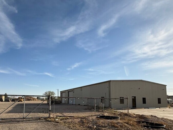 Primary Photo Of 2215 W Bender Blvd, Hobbs Warehouse For Lease