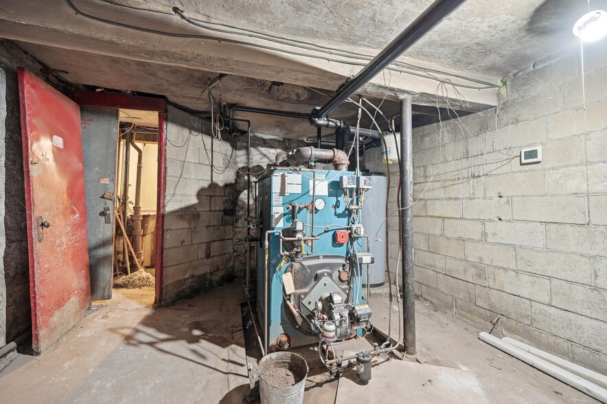 More Photos Of 25 Saratoga Ave, Yonkers Apartments For Sale