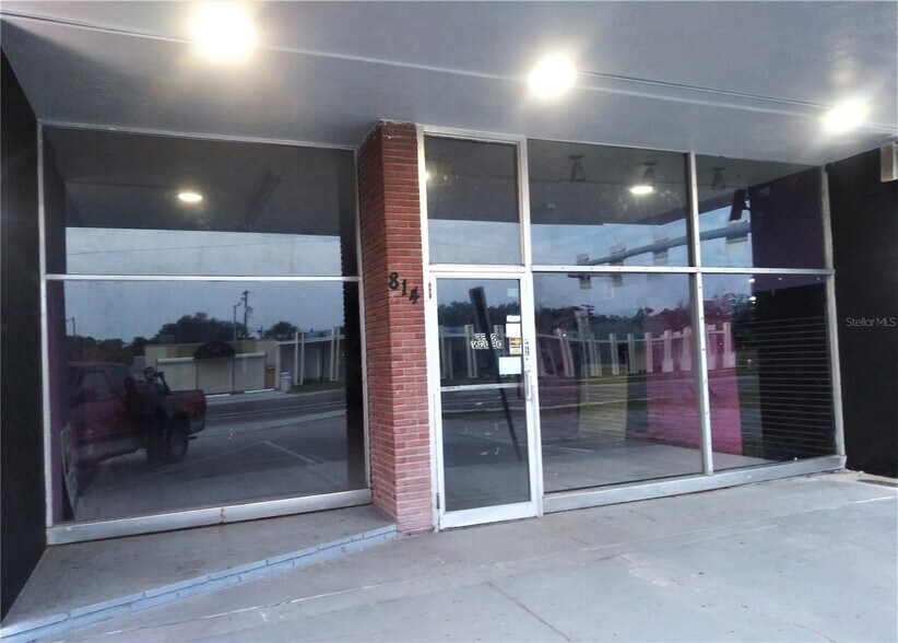 More Photos Of 814 Court St, Clearwater Storefront For Lease