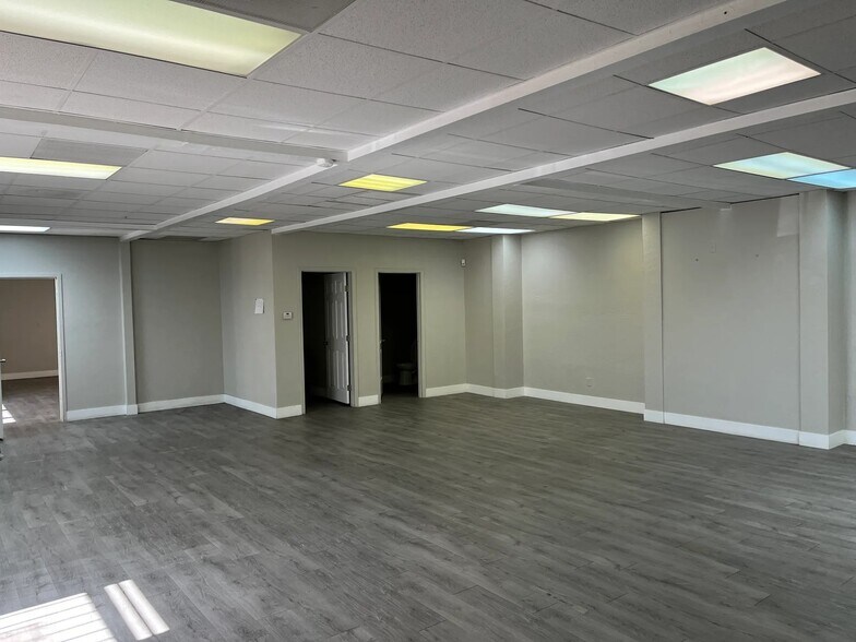 More Photos Of 7509 N 35th Ave, Phoenix Medical For Sale