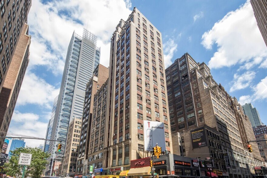 More Photos Of 580 Eighth Ave, New York Office For Lease