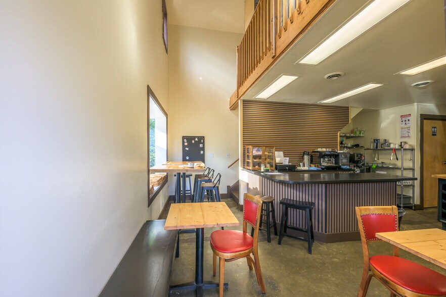 More Photos Of 78-90 Green St, Hudson Flex For Sale