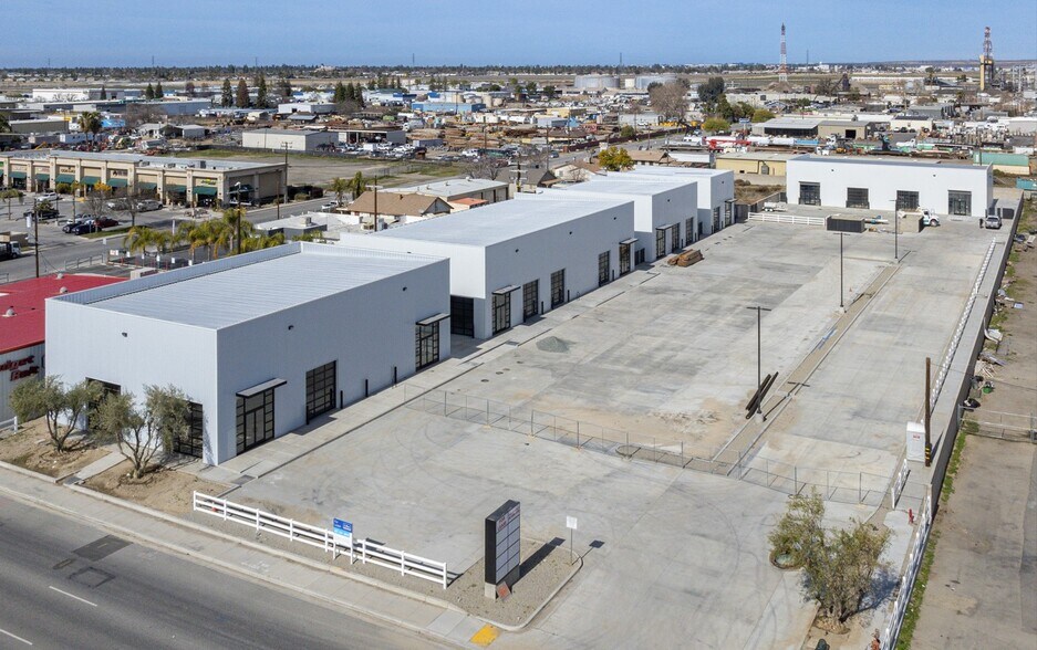Primary Photo Of 4060 Rosedale Hwy, Bakersfield Industrial For Lease