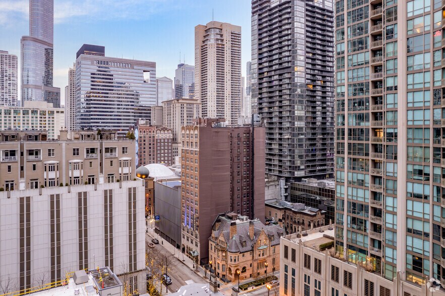 More Photos Of 640 N Wabash Ave, Chicago Hotel For Sale