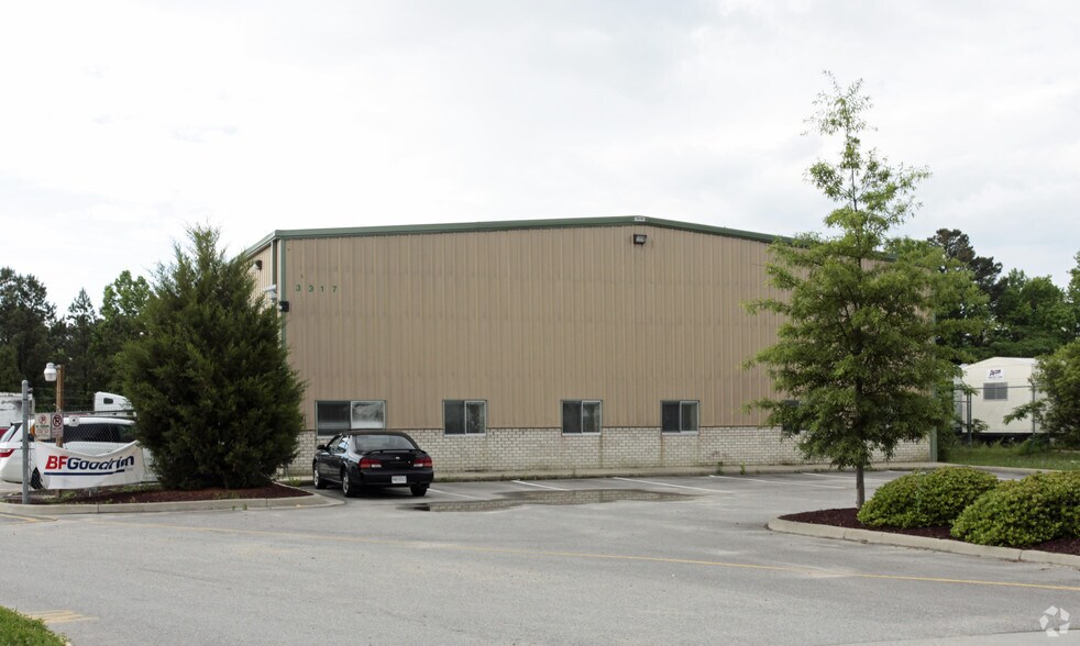 More Photos Of 3317 Business Center Dr, Chesapeake Service For Lease