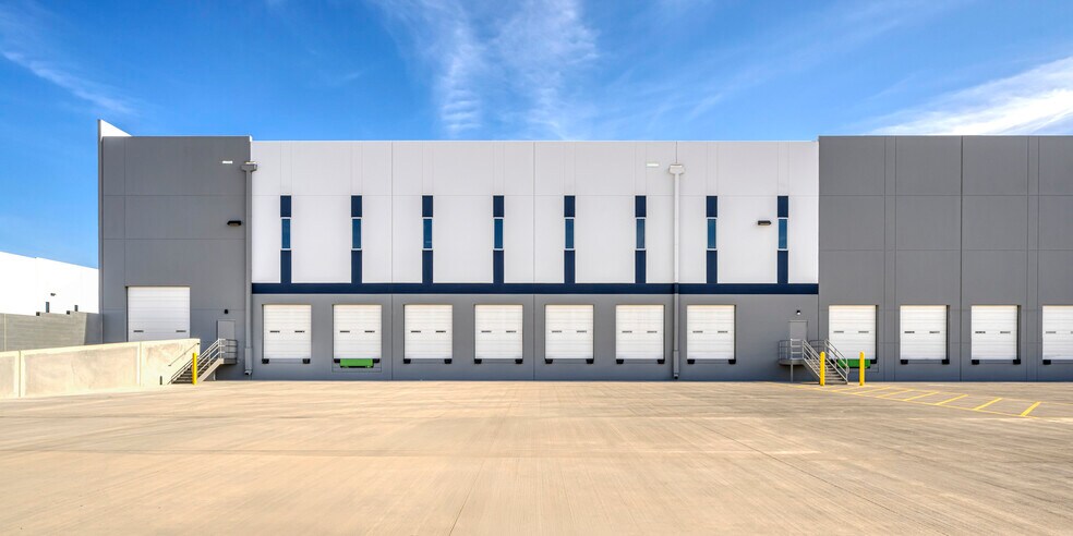 More Photos Of 12730 N Dysart Rd, El Mirage Warehouse For Sale