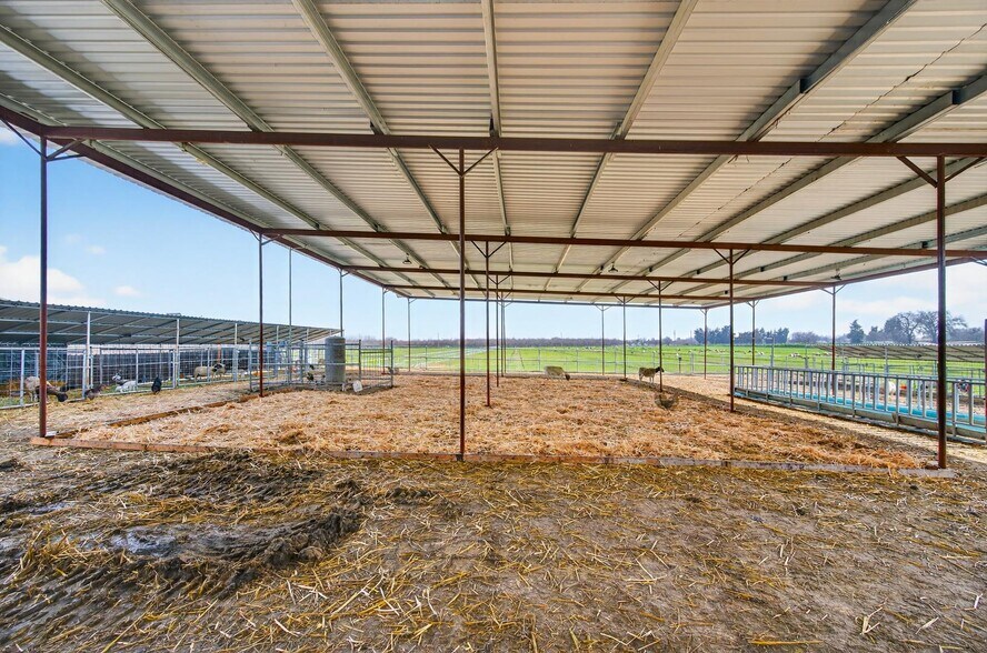 More Photos Of 6873 20th Ave, Lemoore Land For Sale