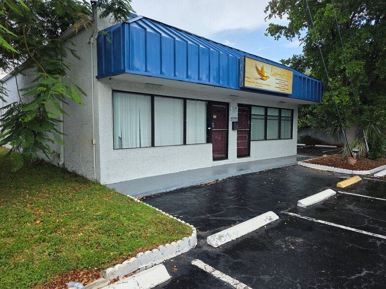 More Photos Of 4010-4054 NW 9th Ave, Oakland Park Storefront Retail Office For Sale