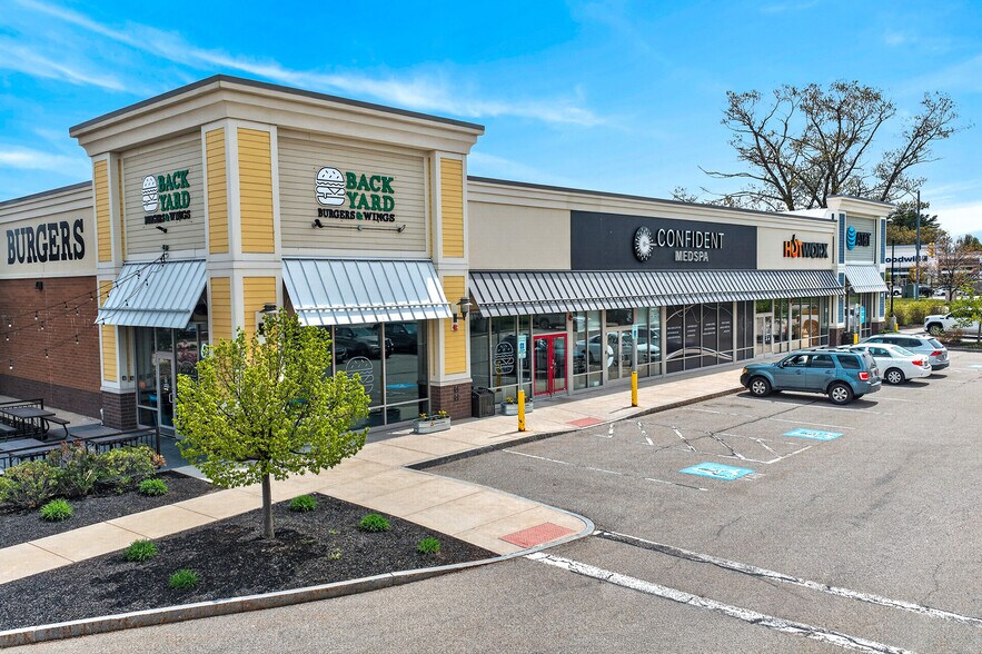 More Photos Of Lafayette Rd, Seabrook Unknown For Lease
