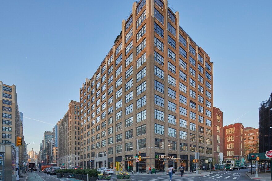 More Photos Of 225 Varick St, New York Office For Lease