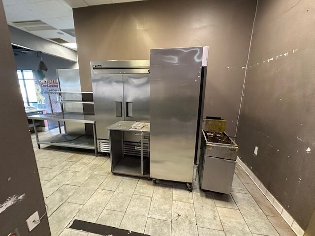 More Photos Of 775 Danenberg Dr, El Centro Storefront Retail Office For Lease