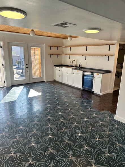 More Photos Of 4545-4547 Fanuel St, San Diego Office For Lease