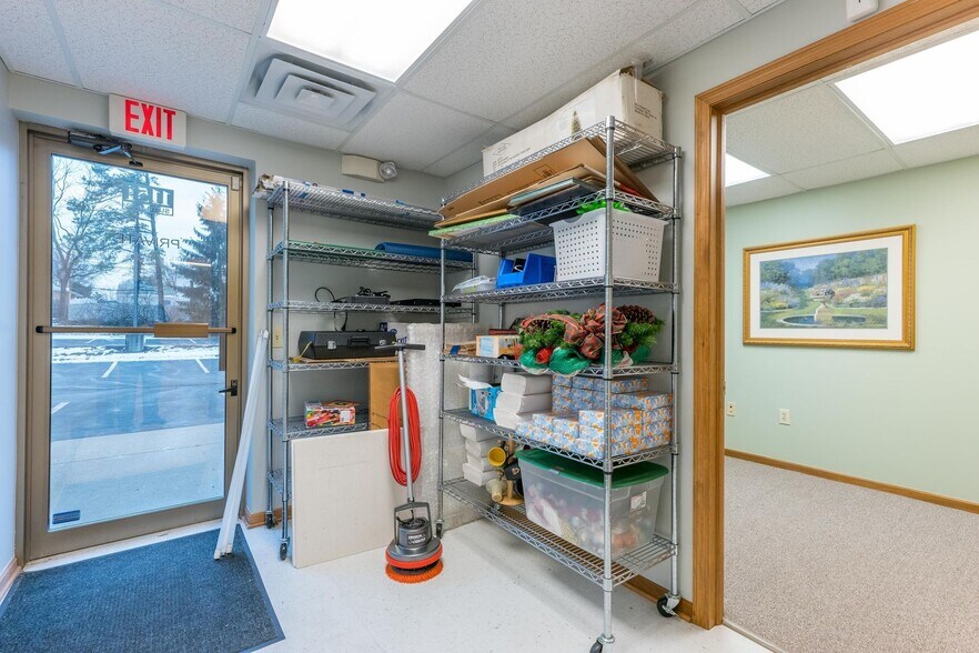 More Photos Of 1151 Bethel Rd, Columbus Medical For Sale