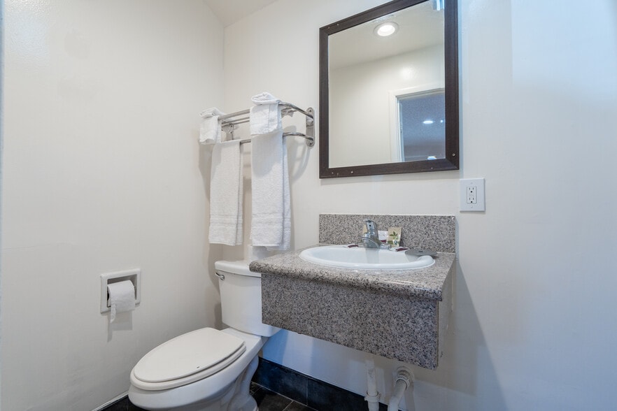More Photos Of 9515 Folsom Blvd, Sacramento Hotel For Sale