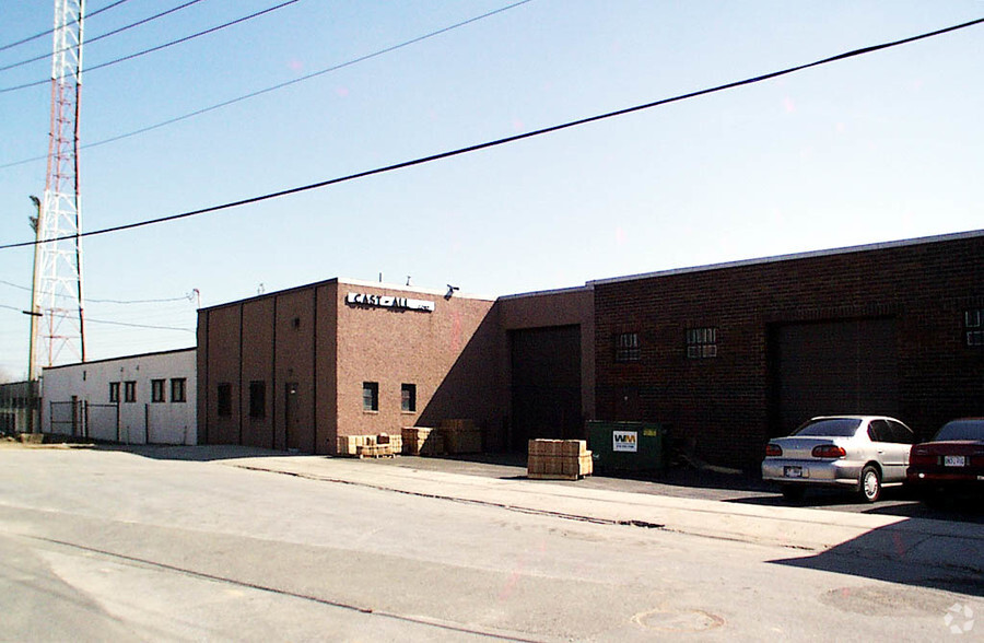 Primary Photo Of 235 Liberty Ave, Mineola Warehouse For Lease