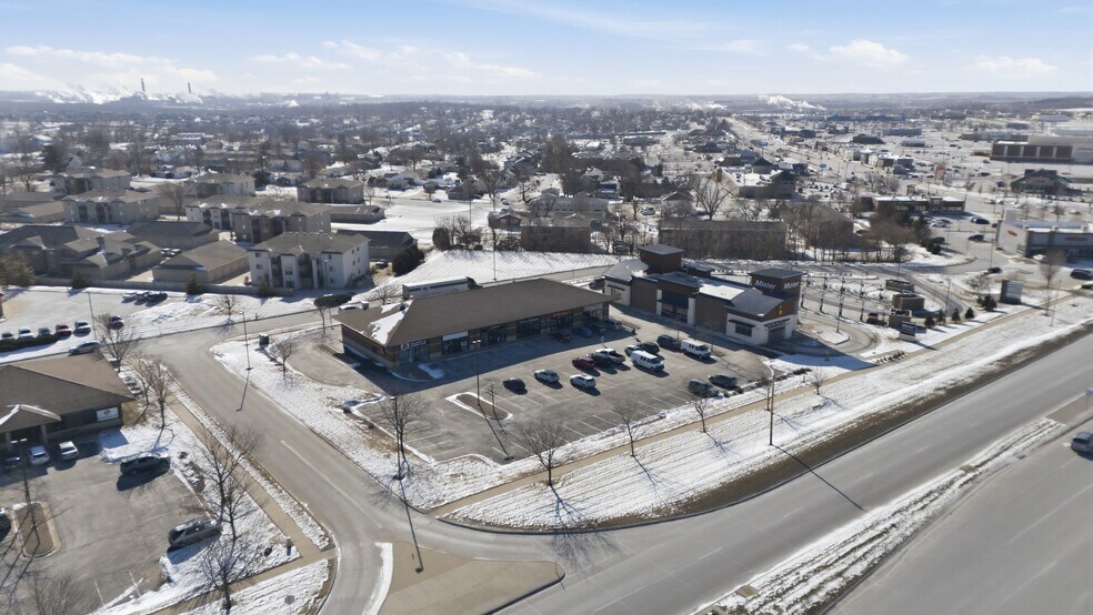 More Photos Of 3315 SW Williams Blvd, Cedar Rapids Storefront Retail Office For Lease