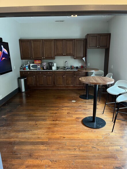 More Photos Of 4401 Bretton Ct NW, Acworth Distribution For Lease