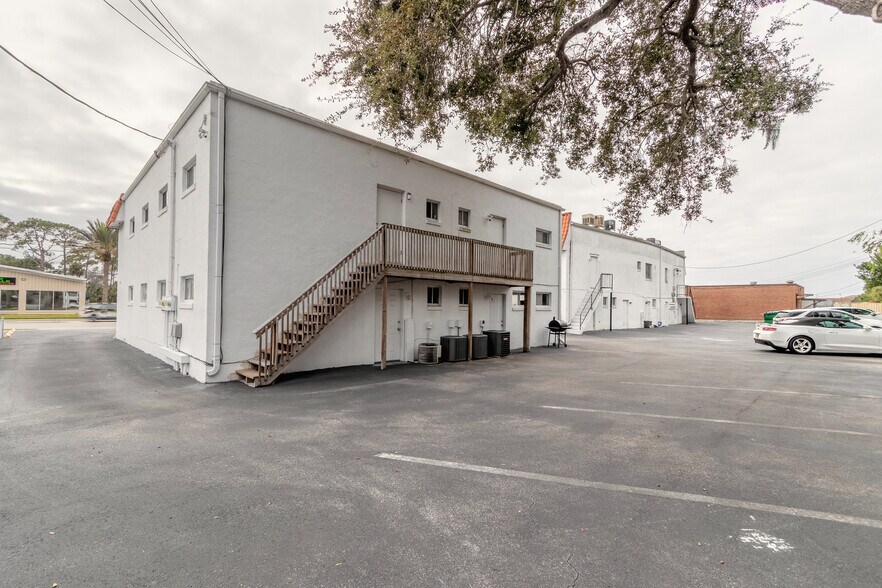 More Photos Of 1615 Ridgewood Ave, Holly Hill Loft Creative Space For Sale