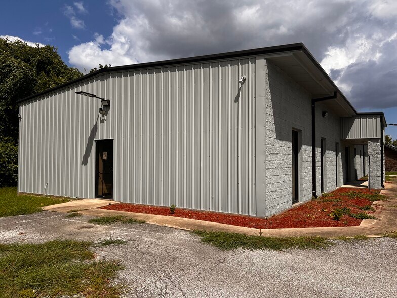 More Photos Of 11950 Alief Clodine Rd, Houston Light Distribution For Lease