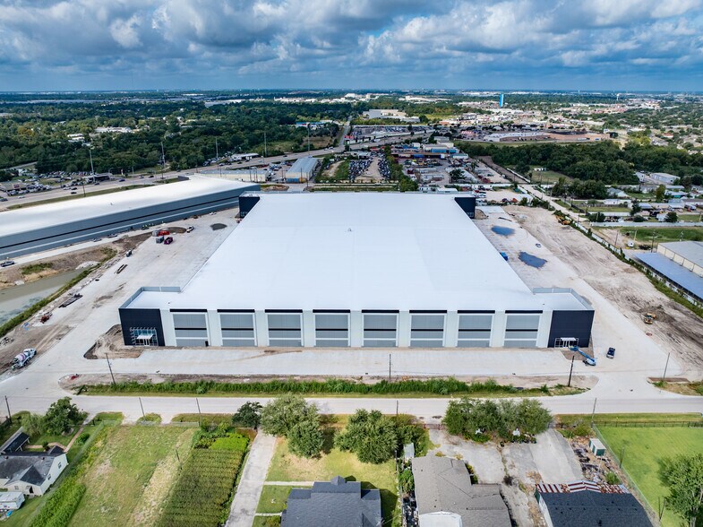 More Photos Of 12010 State Highway 249, Houston Distribution For Sale