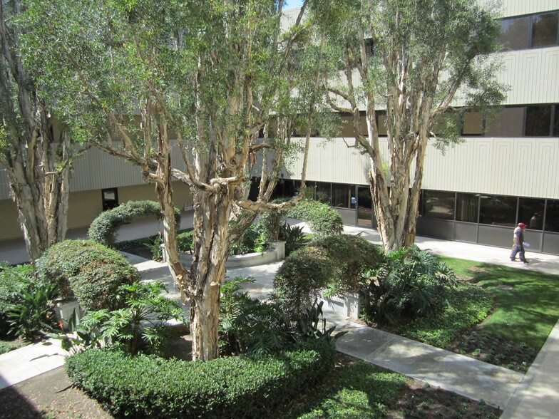 More Photos Of 999 N Tustin Ave, Santa Ana Medical For Sale