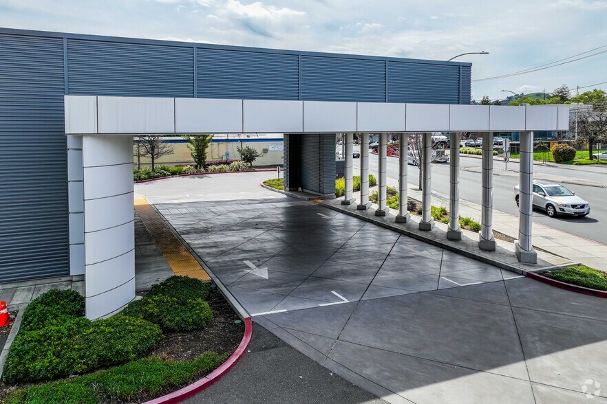 More Photos Of 2860 N Main St, Walnut Creek Flex For Sale