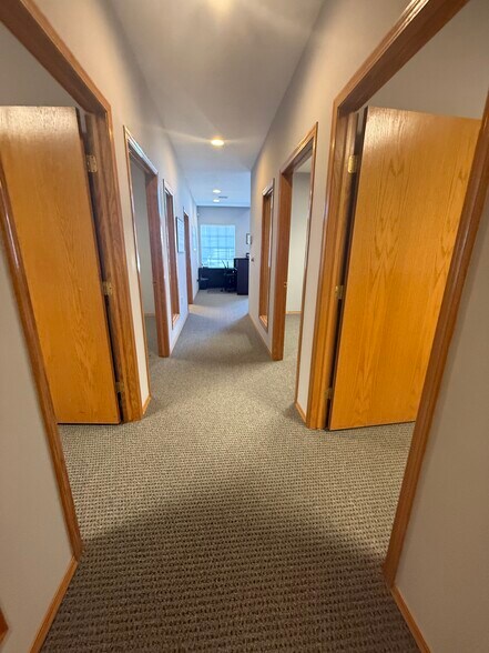 More Photos Of 7829 E Rockhill St, Wichita Office For Lease