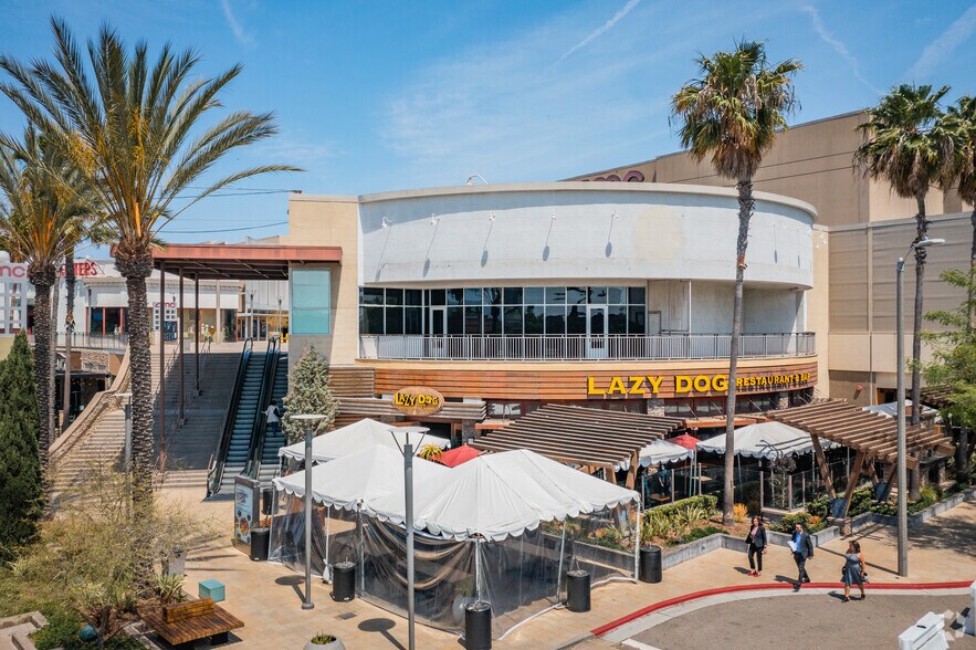 More Photos Of 21712 Hawthorne Blvd, Torrance General Retail For Lease