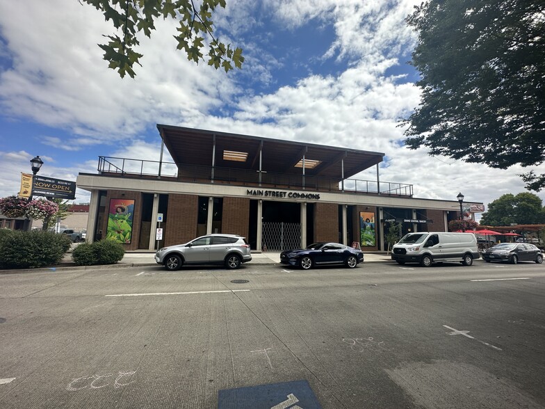 Primary Photo Of 210 E Main St, Hillsboro Storefront Retail Office For Lease