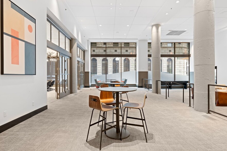 More Photos Of 360 Saint Peter St, Saint Paul Apartments For Lease