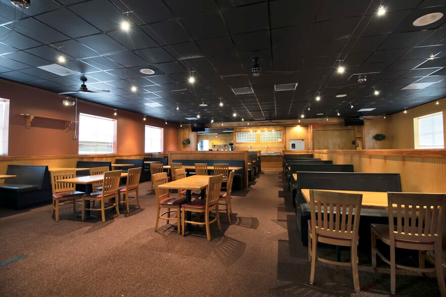 More Photos Of 1152 Tamiami Trl, Port Charlotte Restaurant For Sale