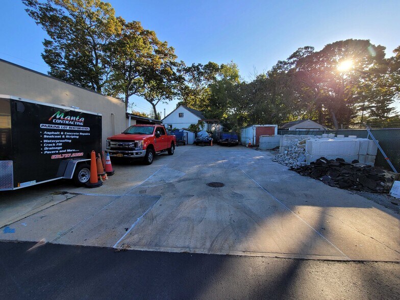 More Photos Of 2819 Pond Rd, Ronkonkoma General Retail For Sale