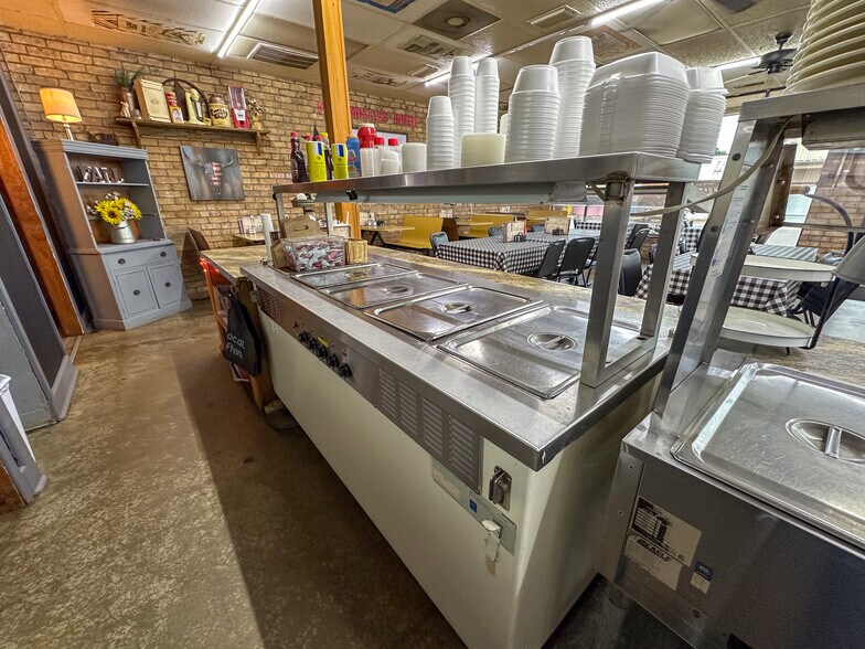 More Photos Of 201 San Antonio Rd, Alto General Retail For Sale