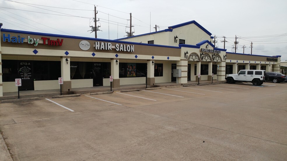 More Photos Of 6713 Broadway, Pearland Freestanding For Lease