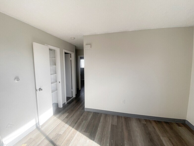 More Photos Of 730 Mather St, Brighton Apartments For Sale