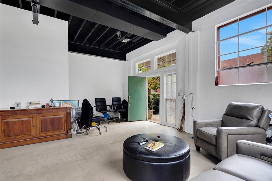 More Photos Of 282 Walker St SW, Atlanta Apartments For Sale