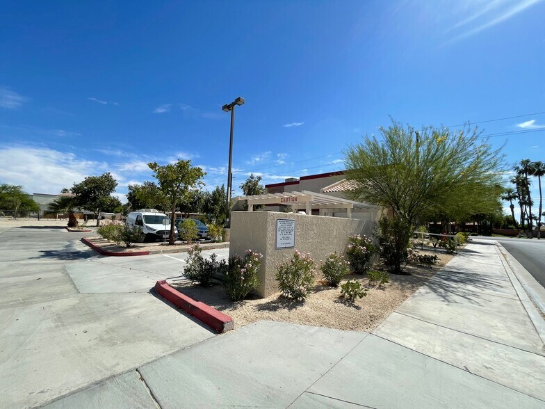 More Photos Of 32475 Date Palm Dr, Cathedral City Freestanding For Lease