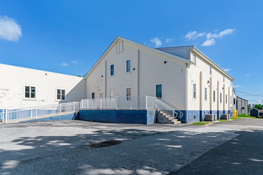 More Photos Of 110 Richardson Ave, Swedesboro Warehouse For Lease