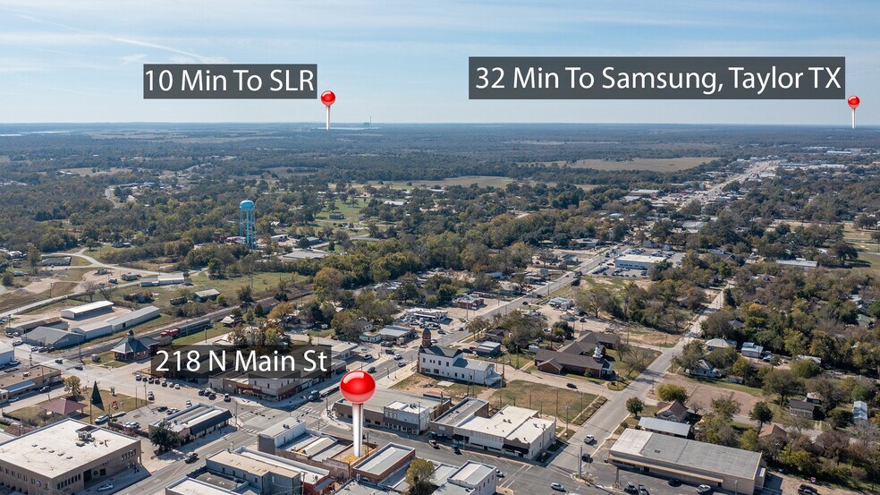 More Photos Of 218 N Main St, Rockdale Storefront For Sale