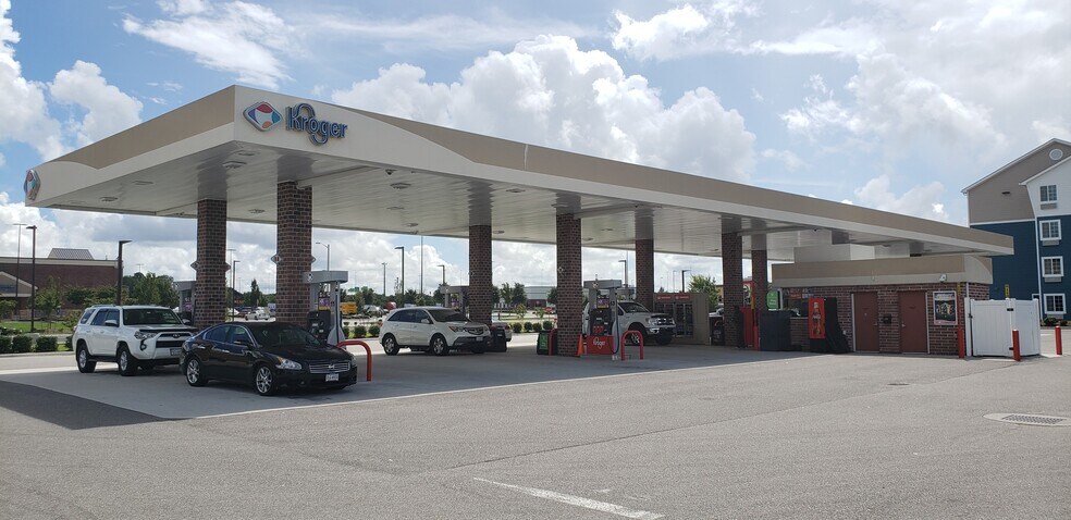 Primary Photo Of 1712 Sentinel Dr, Chesapeake General Retail For Sale