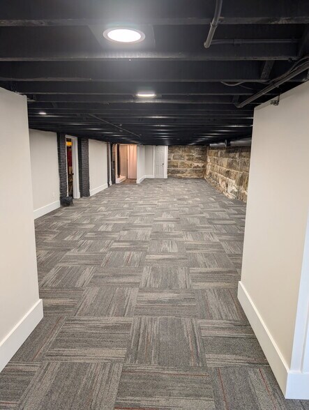 More Photos Of 134 N Main St, Hudson Storefront Retail Office For Lease