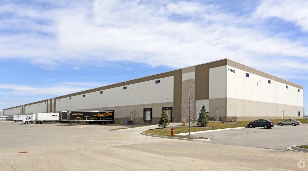 More Photos Of 16410 S John Lane Xing, Lockport Distribution For Lease