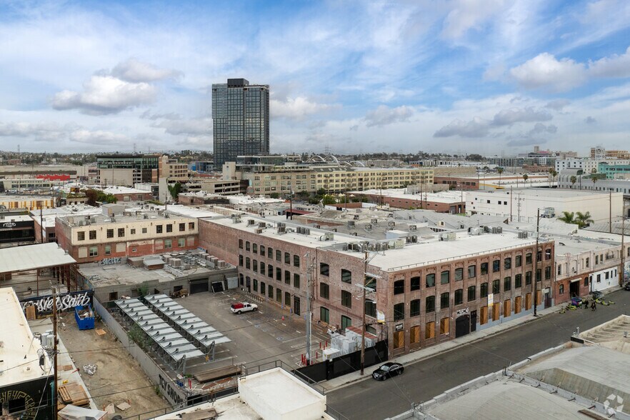 More Photos Of 440 Seaton St, Los Angeles Loft Creative Space For Sale