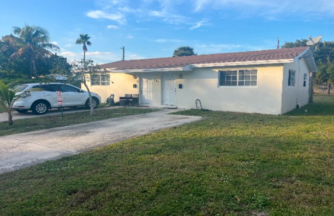 Primary Photo Of 203 SE 4th Ave, Boynton Beach Apartments For Sale