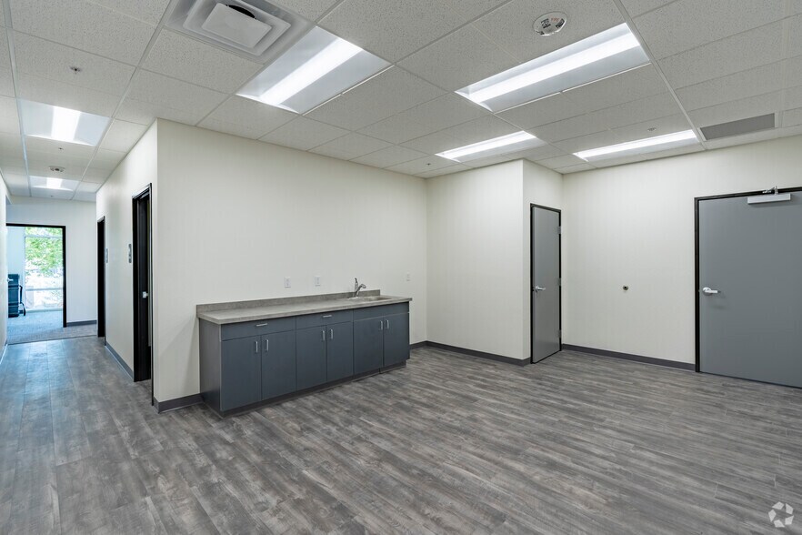 More Photos Of 775 Waltham Way, Sparks Distribution For Lease