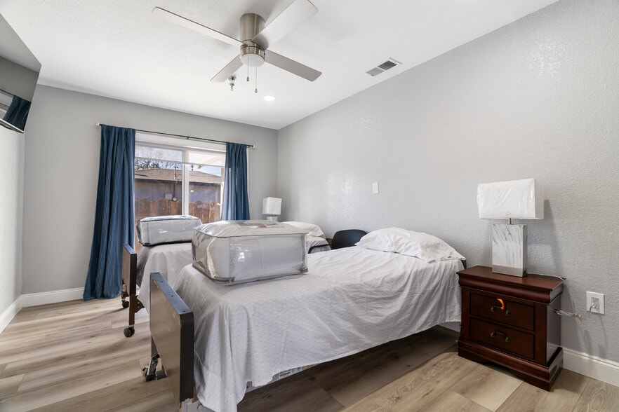 More Photos Of 431 W J St, Oakdale Assisted Living For Sale