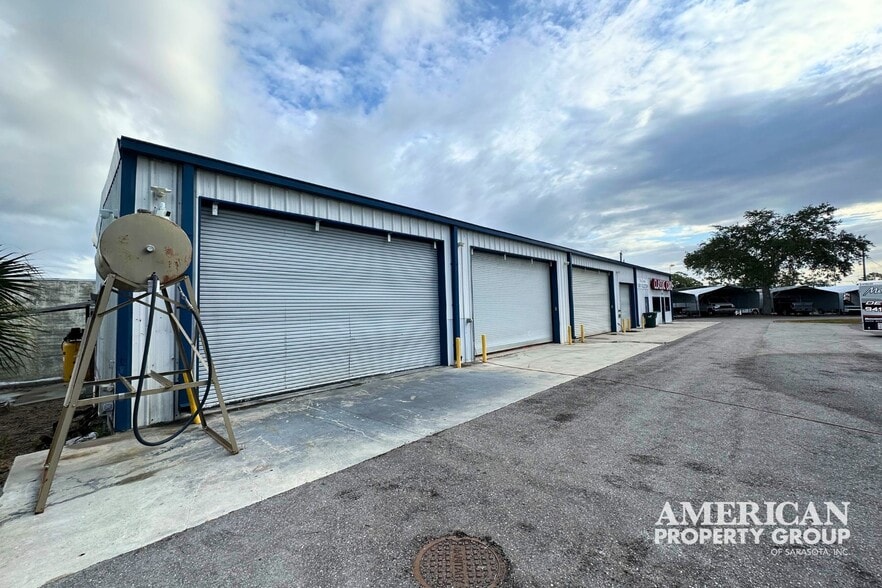 More Photos Of 180 Artists Ave, Englewood Warehouse For Sale
